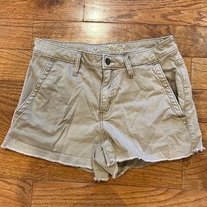 Universal Thread size 6 shorts